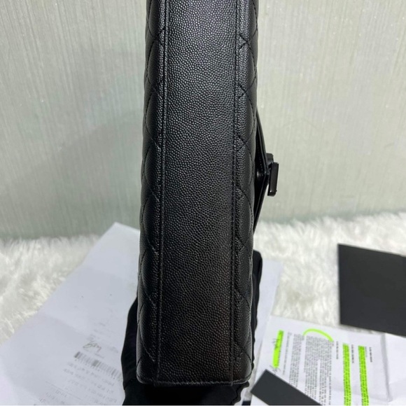 A107- ๐ฏ % authentic YLS Envelope Medium chain shoulder bag - Picture 14 of 17